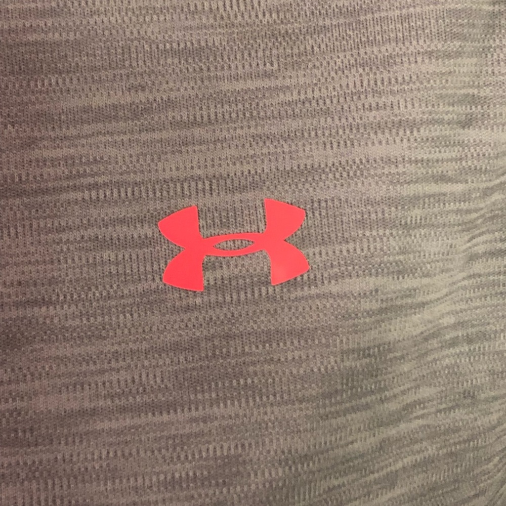 Under Armour women’s gray size medium 1/4 zip shirt. - Picture 3 of 6